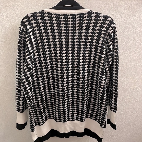 Commense Leisure Houndstooth Oversized Knit Cardigan - Picture 4 of 6